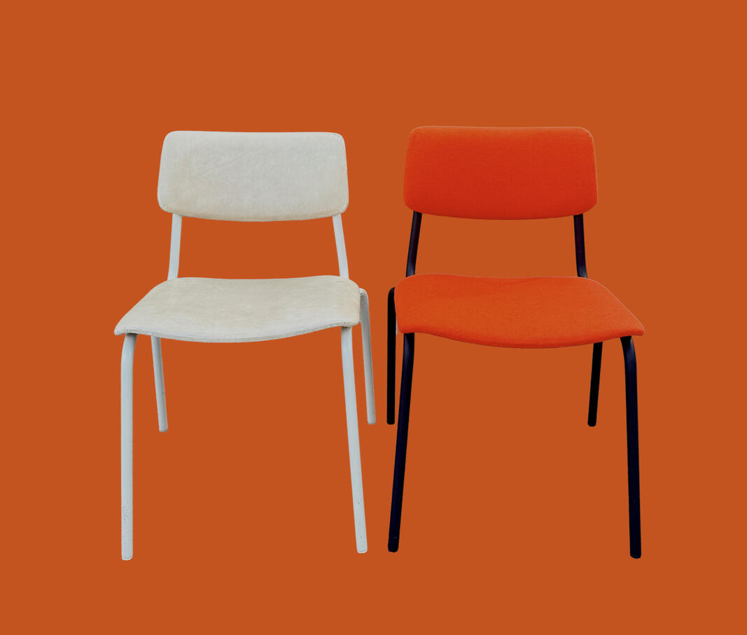 Penkki (vanujen uusiminen, rungon maalaus, verhoilu) 150€/tuoli. Kangasmenekki 1m/tuoli.